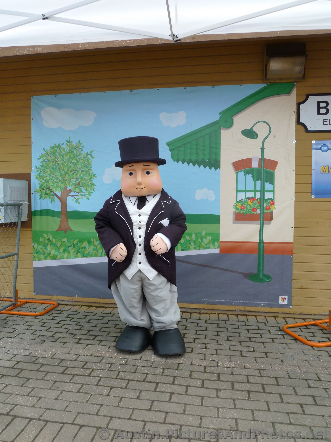 Sir Topham Hatt at Day Out with Thomas in Burnet.jpg