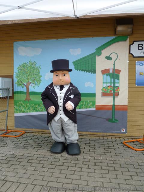 Sir Topham Hatt at Day Out with Thomas in Burnet.jpg