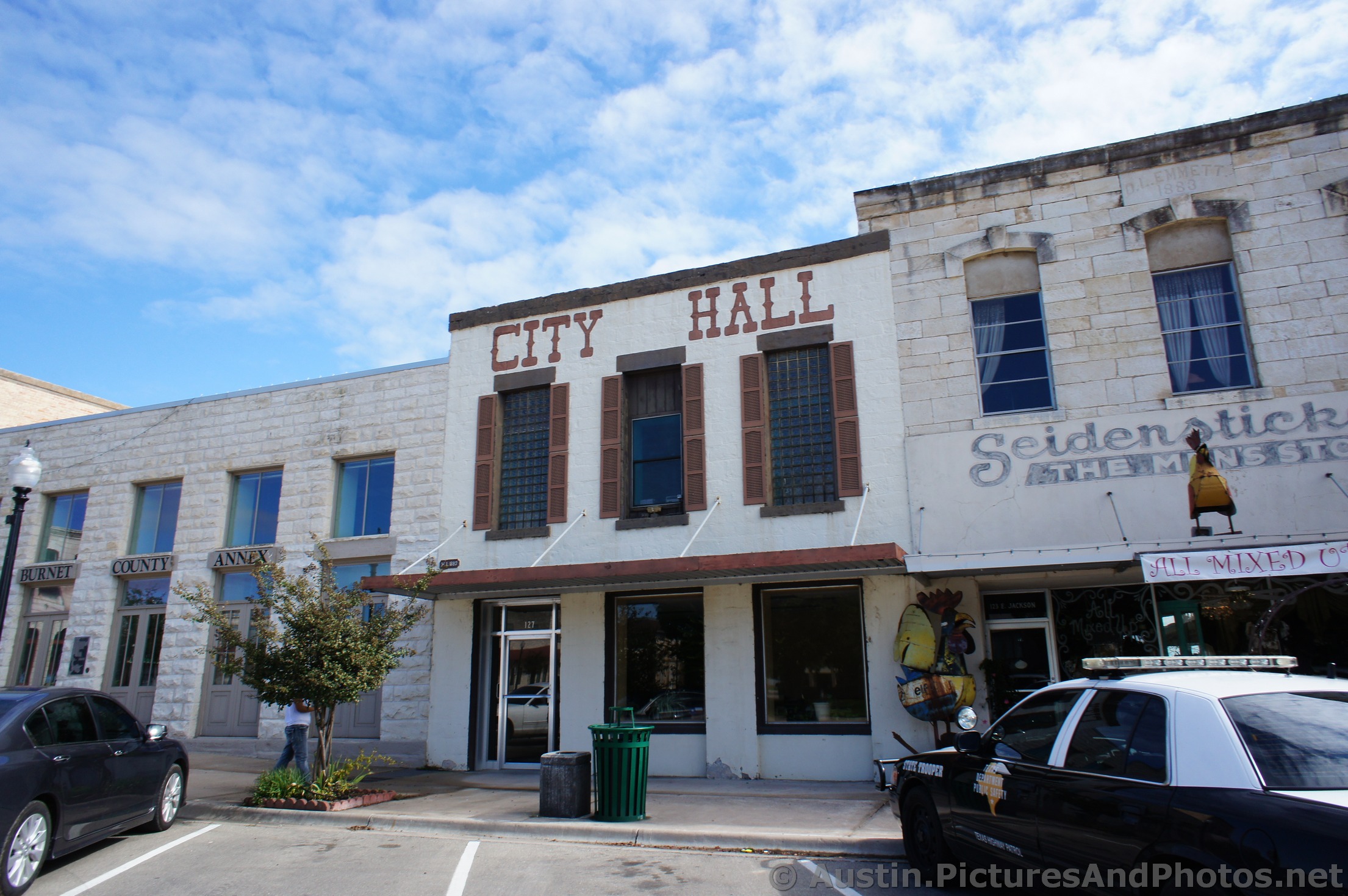 Burnet City Hall Building Photo.jpg